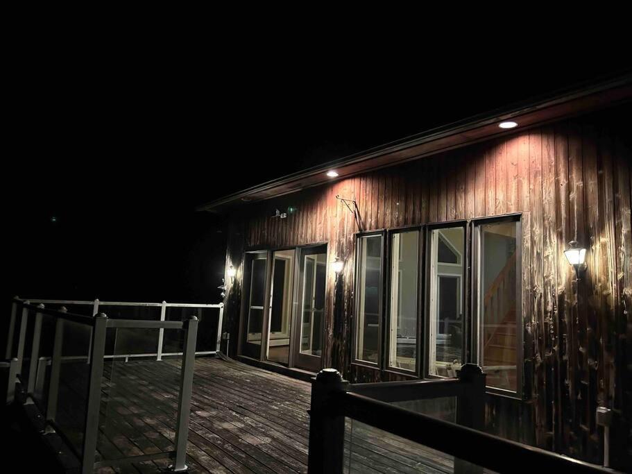 הוילה אונקסוויל Casino Chalet With Incredible Views מראה חיצוני תמונה